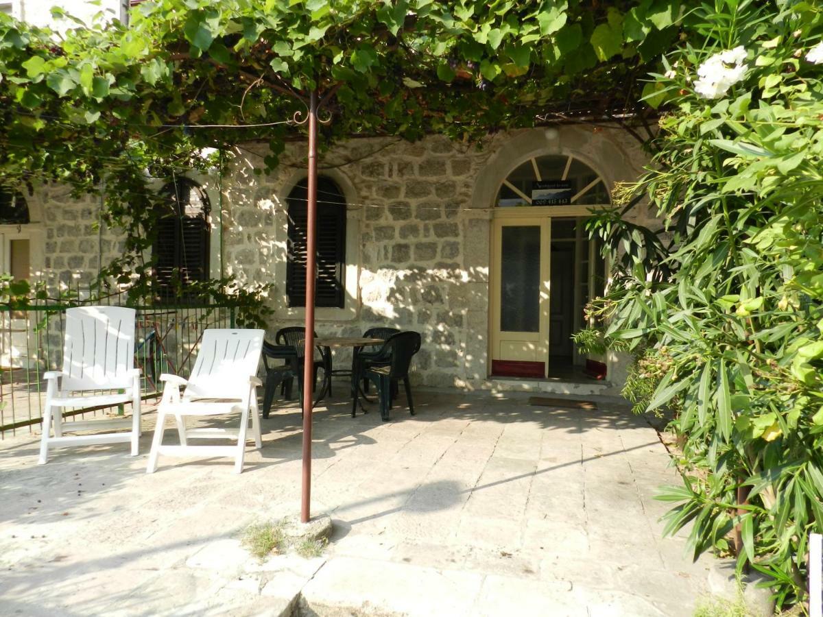 Apartment Mimosa Kotor Exterior foto